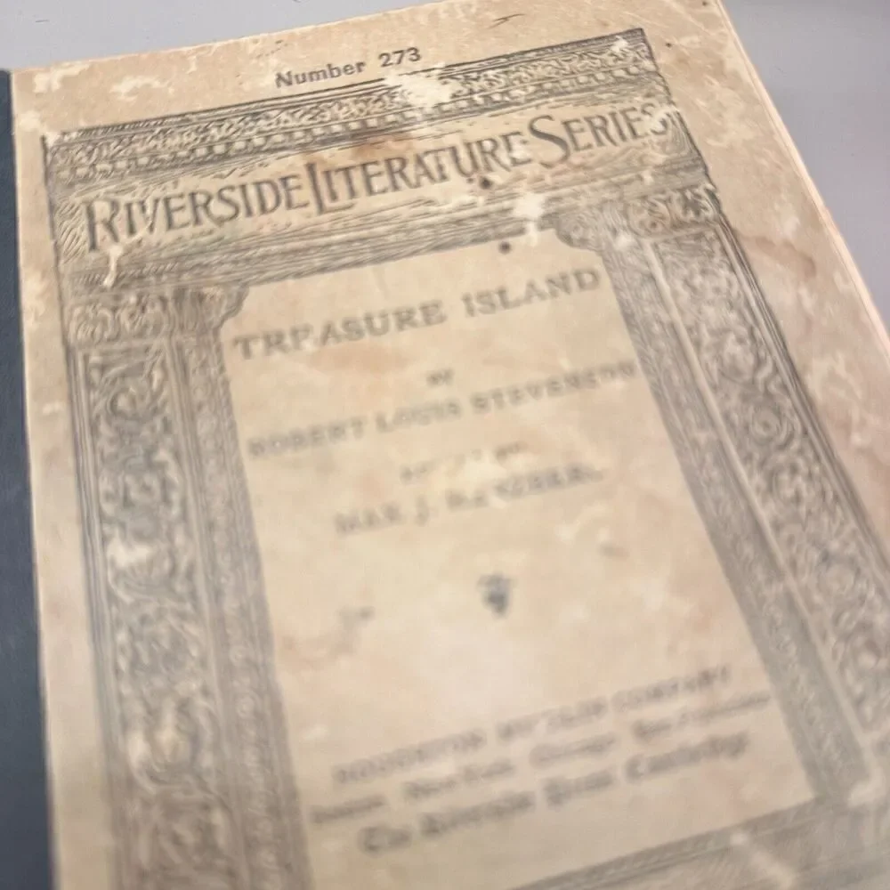 Vintage treasure island